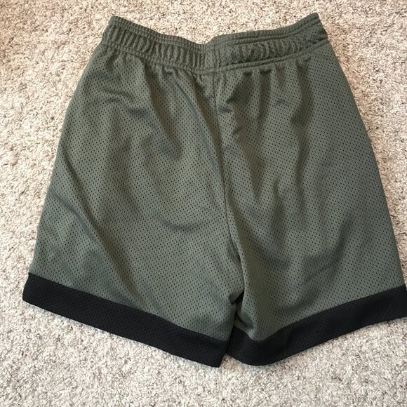 ASRV SilverPlus™ Mesh Reversible Short - Picture 2 of 5